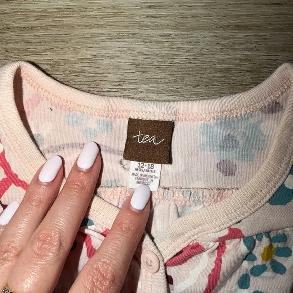 Tea Collection Baby Girl Floral Romper 12 18M Pink Snap Long Sleeve - Picture 2 of 4